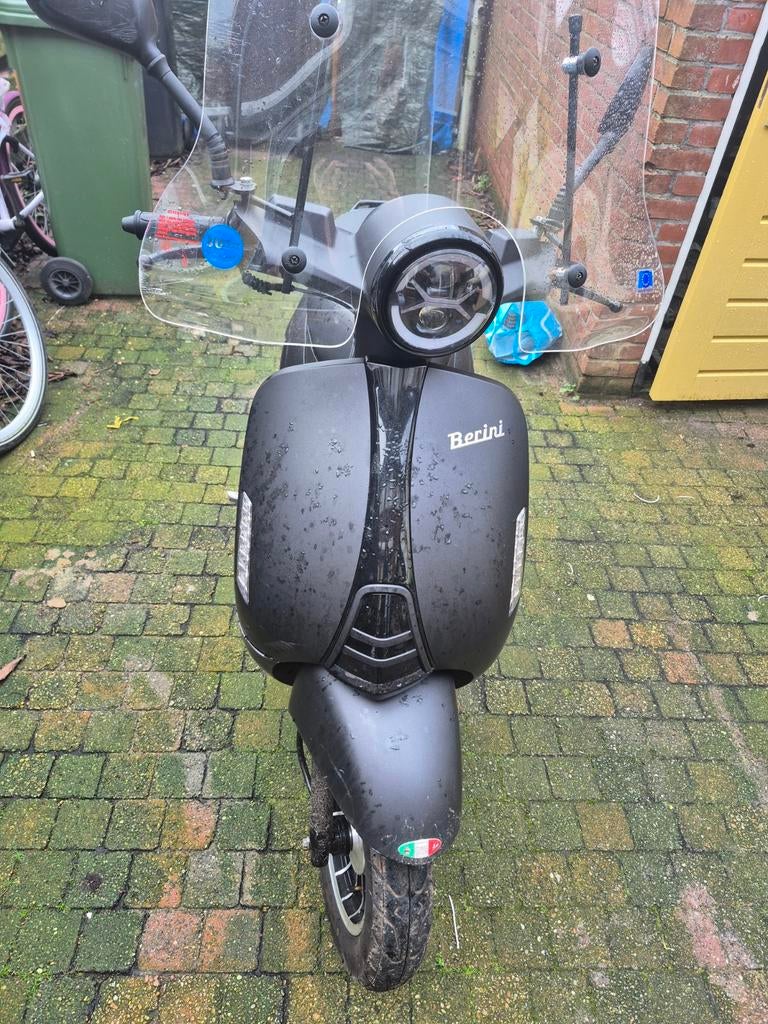 Berini scooter, Fietsen en Brommers, Ophalen of Verzenden, Gebruikt, Benzine, Overige merken