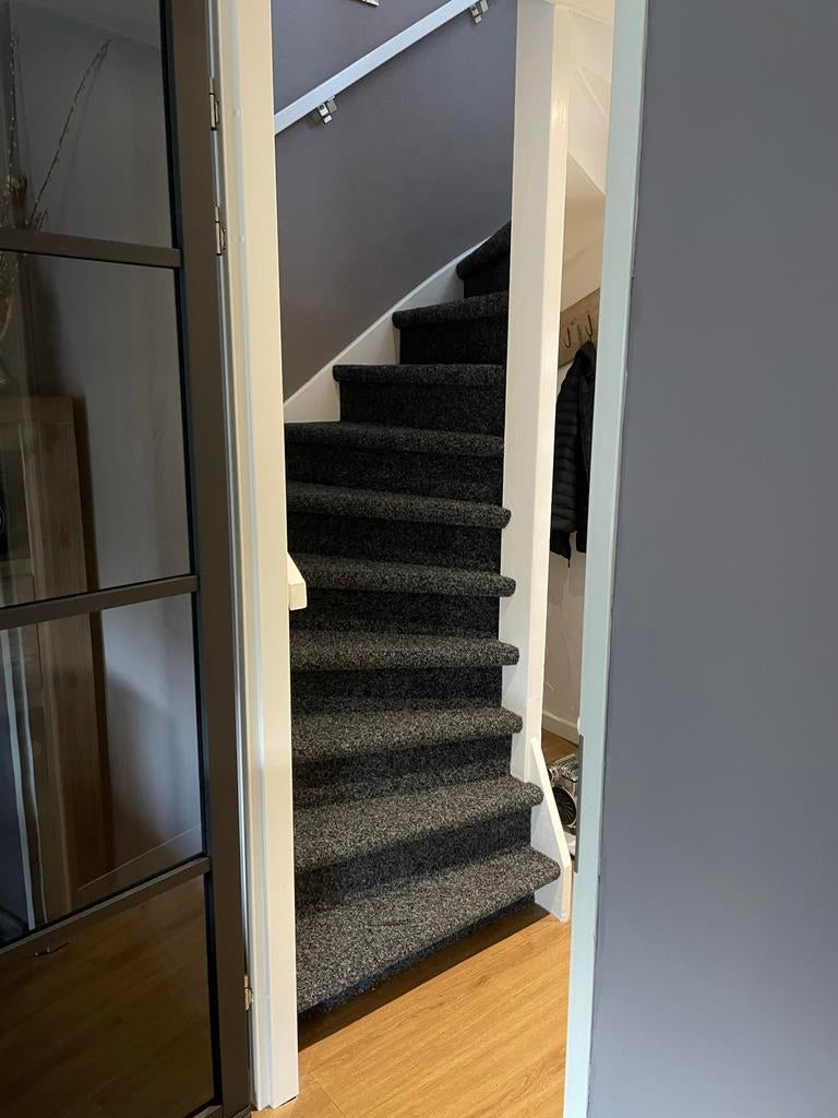 Foto 2 van Vakkundig stofferen van trappen