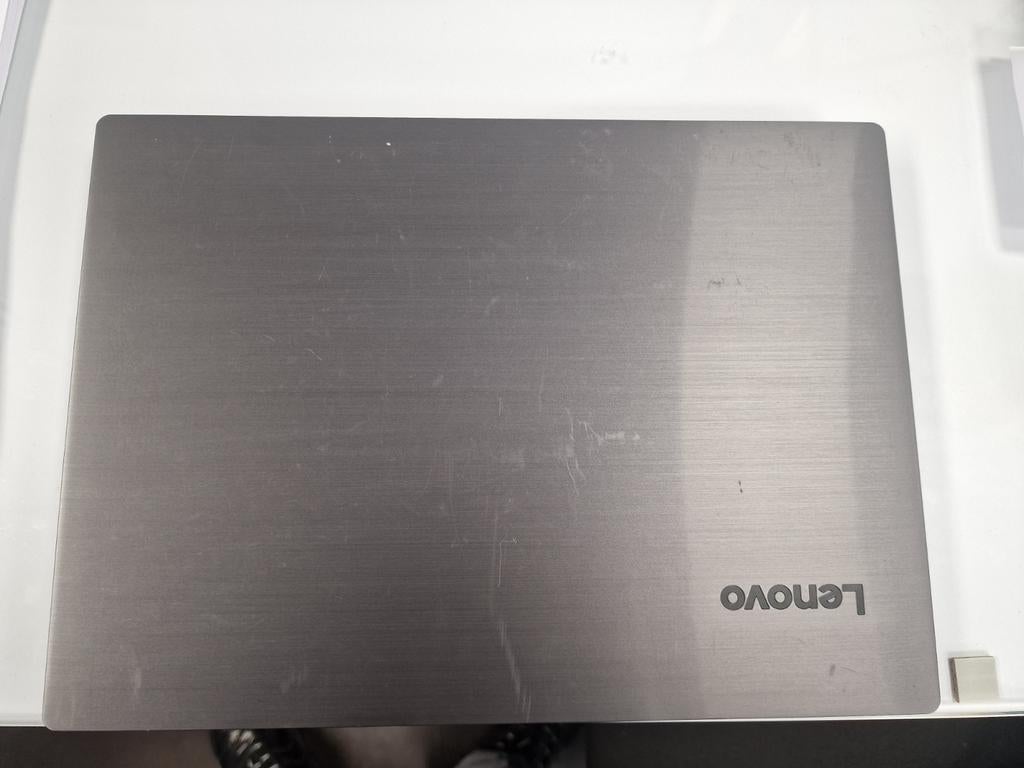 Lenovo V330-14ARR., Computers en Software, Windows Laptops, 2 tot 3 Ghz, 14 inch, Ophalen of Verzenden, Zo goed als nieuw