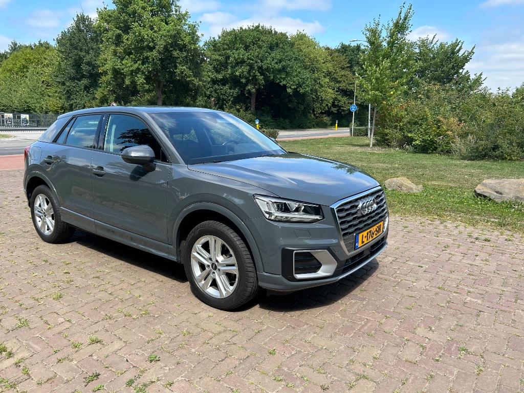 Audi Q2 1.4 Tfsi CoD 150pk S Tronic 2018 Grijs, Stof, Lichtsensor, 19 km/l, Particulier