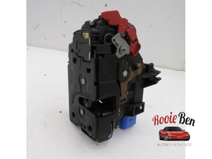 Deurslot Mechaniek 4Deurs links-voor van een Volkswagen Golf, Gebruikt, -, Volkswagen, -