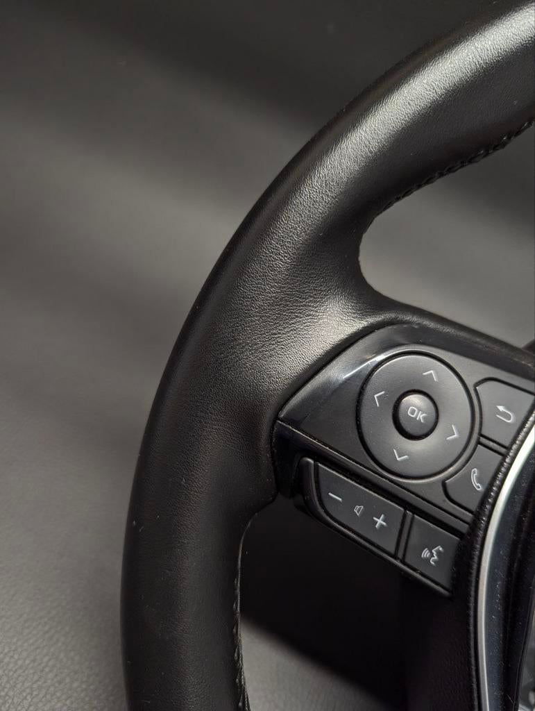 OPNIEUW BEKLEED Toyota Rav4 Stuurwiel Stuur Rav 4, Nieuw, Ophalen of Verzenden, Toyota