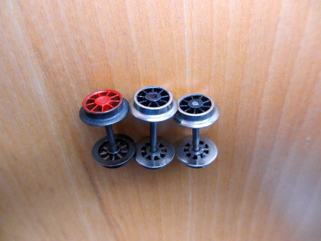 3 stuks Märklin wisselstroom loopwielen, Gebruikt, Ophalen of Verzenden, Märklin, Transformator of Voeding