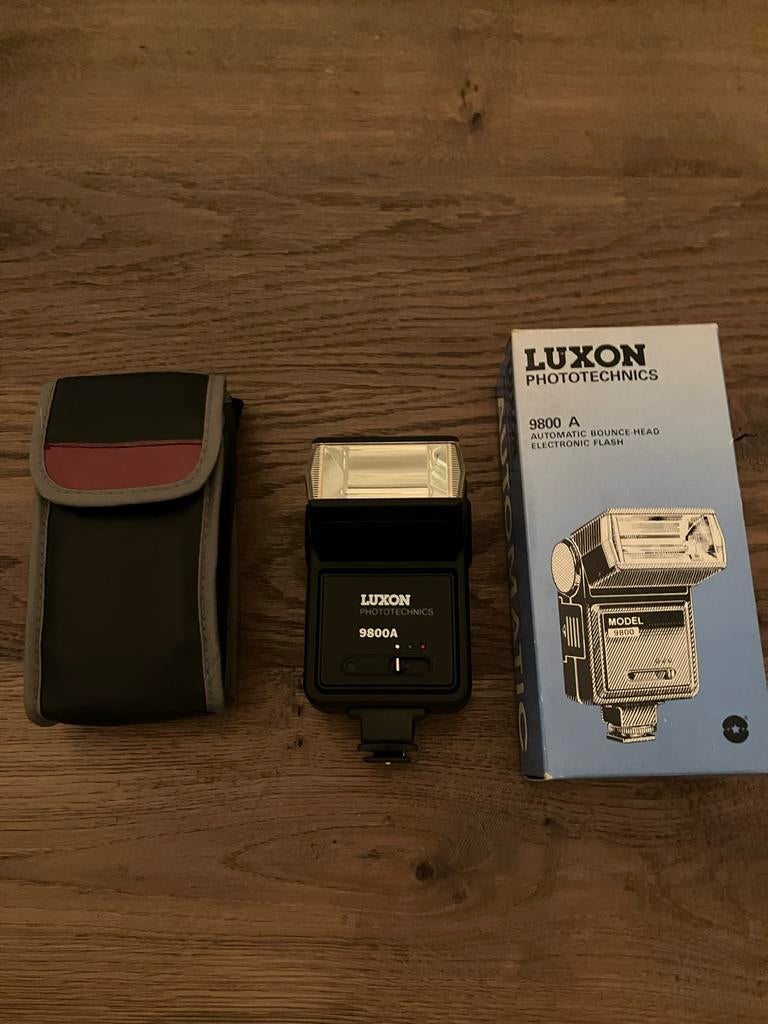 Luxon 9800A Flitser - Automatisch, Audio, Tv en Foto, Fotografie | Flitsers, Gebruikt, Overige merken, Kantelbaar, Verzenden