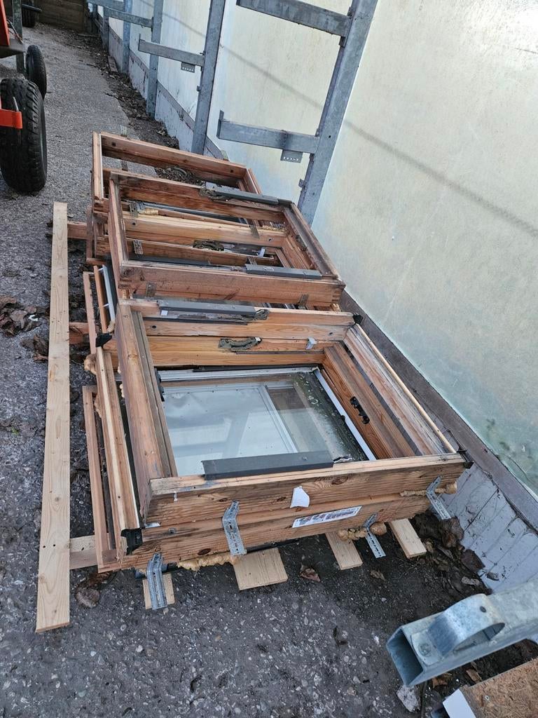 3 Velux dakramen GGL-1 serie (hout) met zonsverduistering, Ophalen, Gebruikt, Minder dan 80 cm, Overige typen