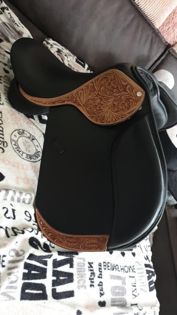 Uniek dressuurzadel en nog veel meer!!! In prijs verlaagd!!, Dieren en Toebehoren, Ophalen of Verzenden, Zo goed als nieuw, Dressuur