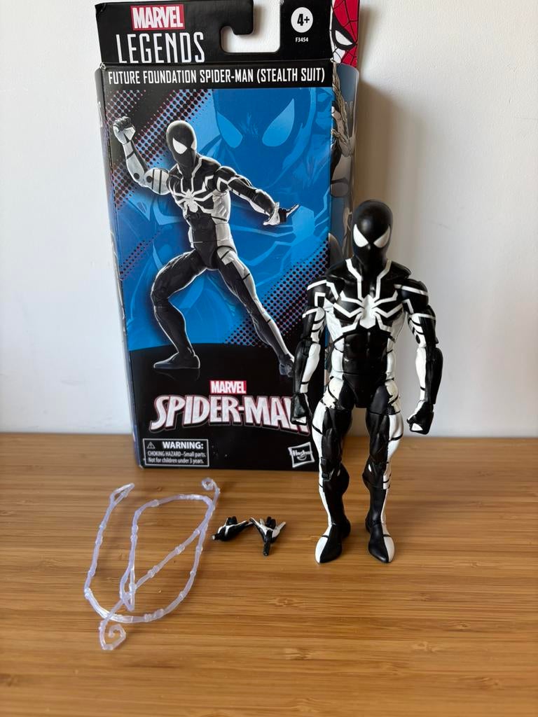Marvel Legends Future Foundation Spider-Man (stealth suit), Ophalen of Verzenden, Zo goed als nieuw