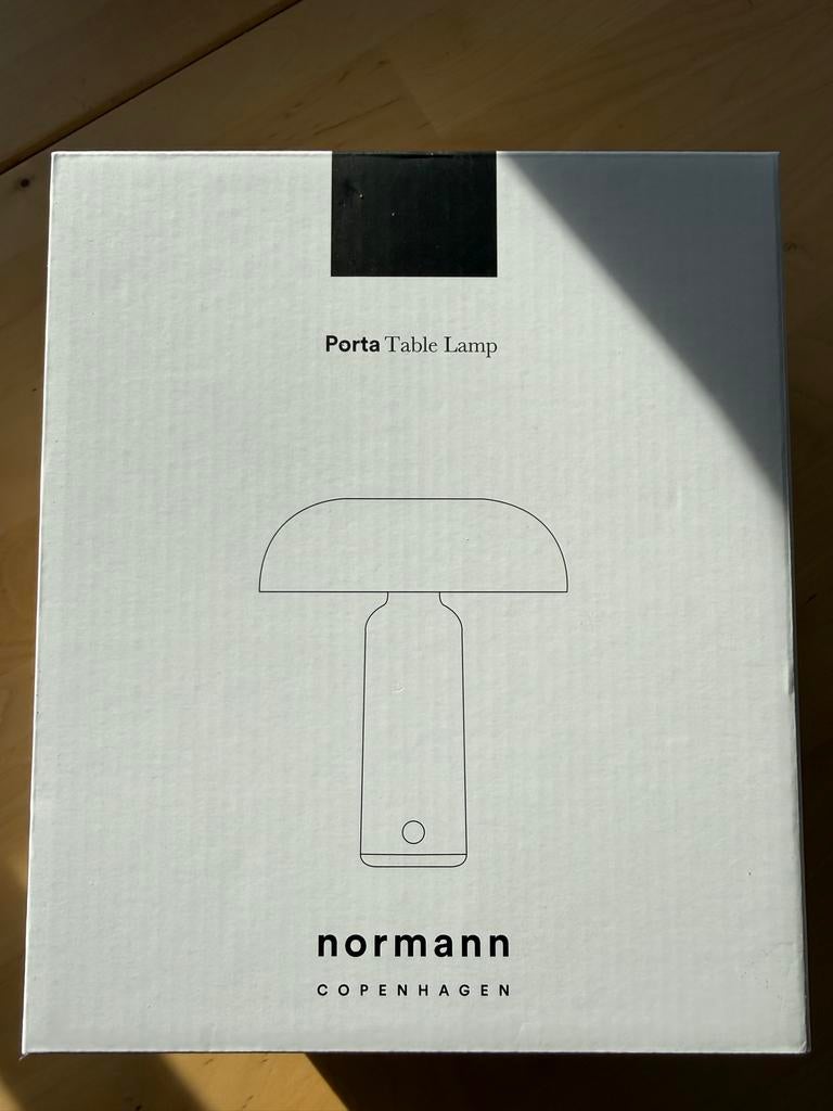 Normann Copenhagen Porta Tafellamp, Ophalen of Verzenden, Zo goed als nieuw, Kunststof, Minder dan 50 cm
