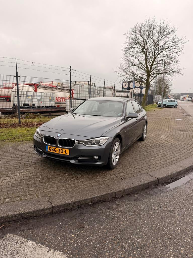 BMW 3-Serie 1.6 316I 2013 Grijs, Auto's, BMW, 1360 kg, 4 cilinders, Bedrijf, Handgeschakeld