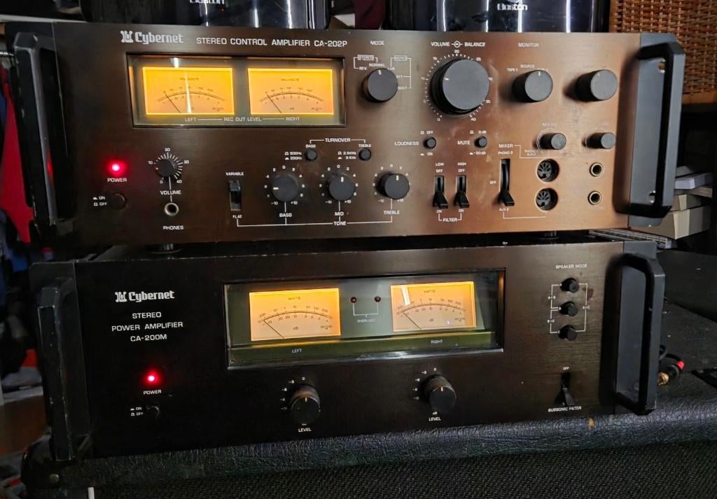 Cybernet CA 202P + CA200M vintage set., Gebruikt, 60 tot 120 watt, Stereo, Ophalen
