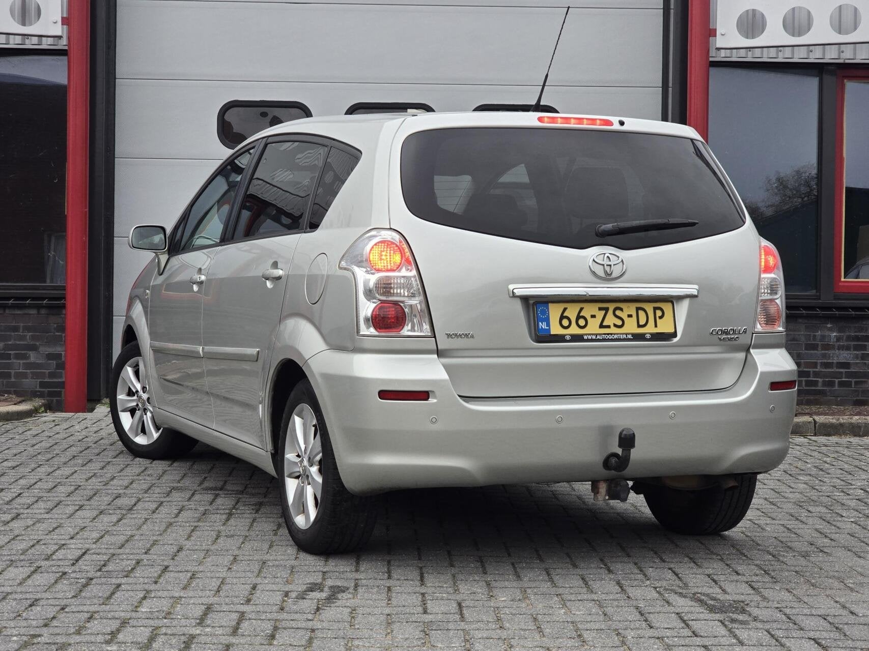 Toyota Corolla Verso 1.8 VVT-i Luna Clima/Cruise/Navi/Trekh., Auto's, Verwarmde buitenspiegels, Gebruikt, Zwart, 4 cilinders