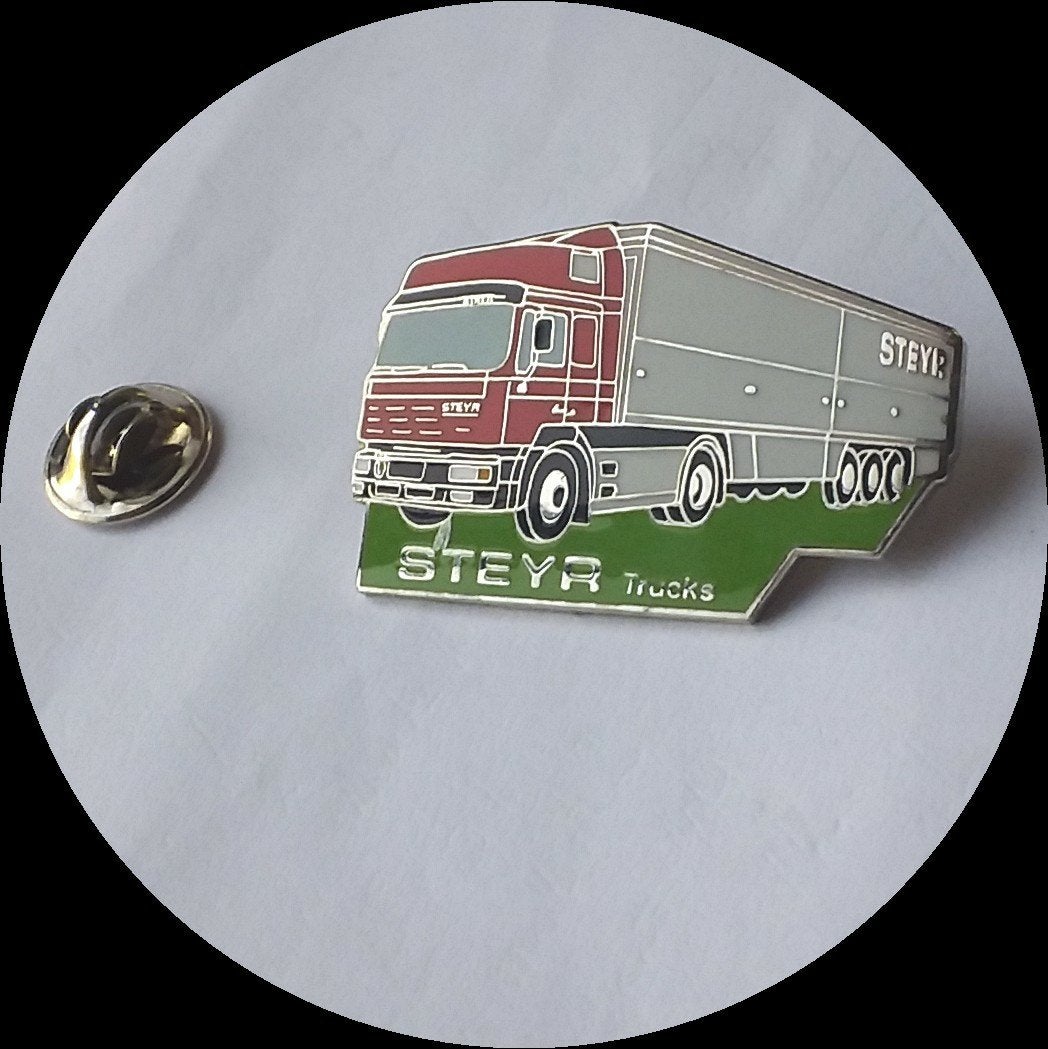 STEYR trucks  pin, geëmailleerd, Ophalen of Verzenden, Zo goed als nieuw, Transport, Speldje of Pin