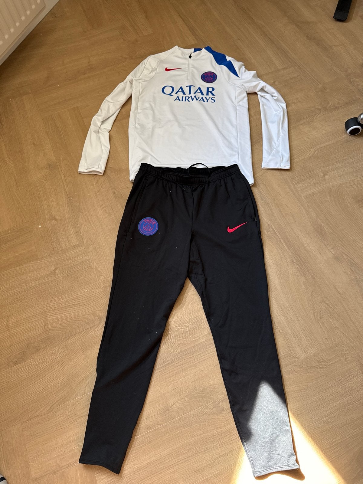 Nieuw! Origineel PSG Trainingspak Maat M, Maat M, Ophalen of Verzenden, Nieuw, Trainingspak