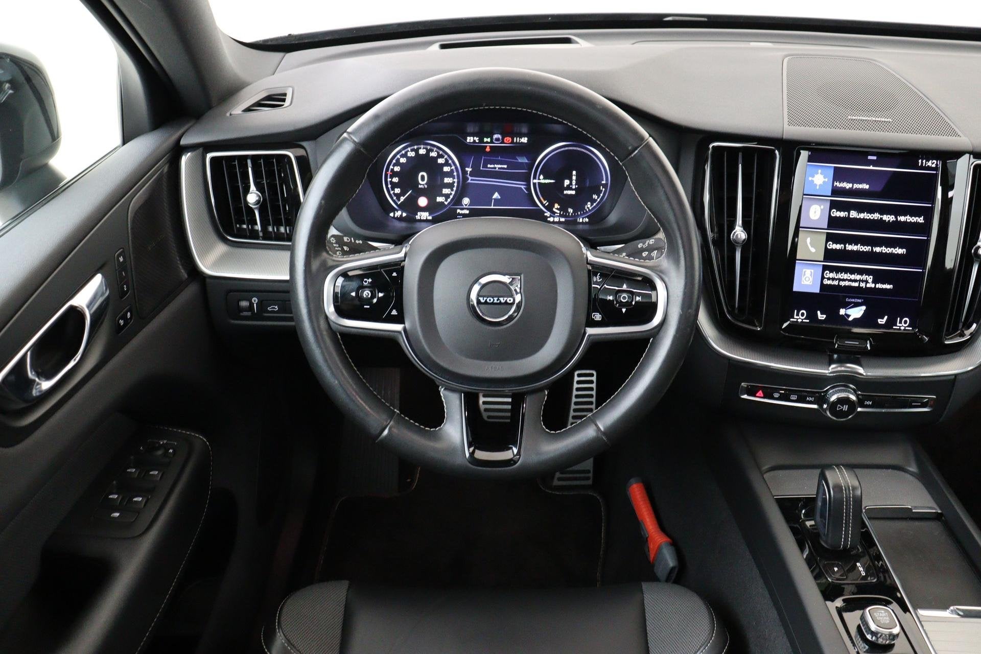 Volvo XC60 T6 RECHARGE AWD R-DESIGN -PANO.DAK|HARMAN/KARDON|, 12 maanden, Gebruikt, Euro 6, 138 €/maand