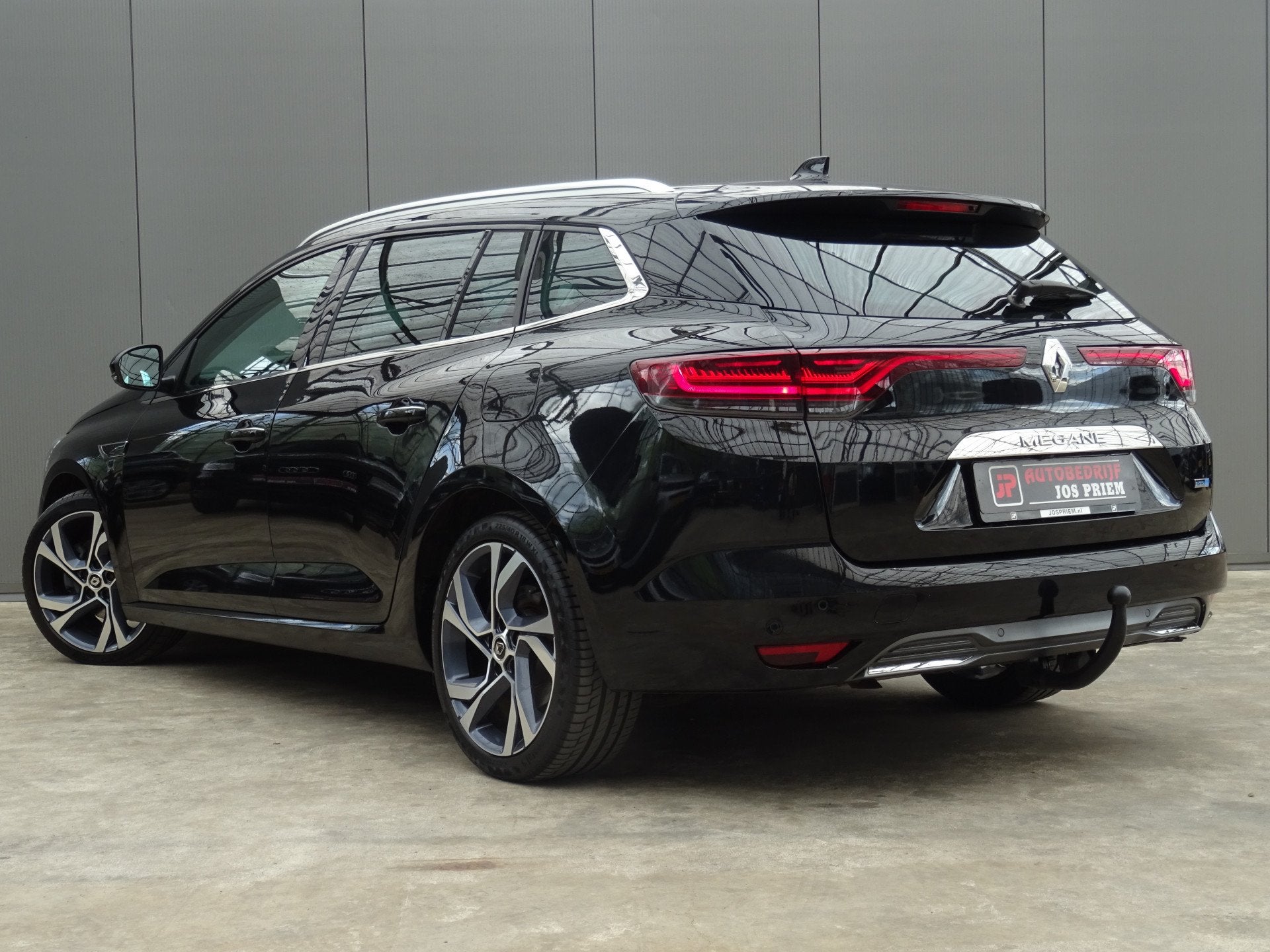 Renault Mégane Estate 1.6 E-Tech Plug-In Hybrid 160 R.S. Li, 77 km/l, Gebruikt, 4 cilinders, Leder en Stof