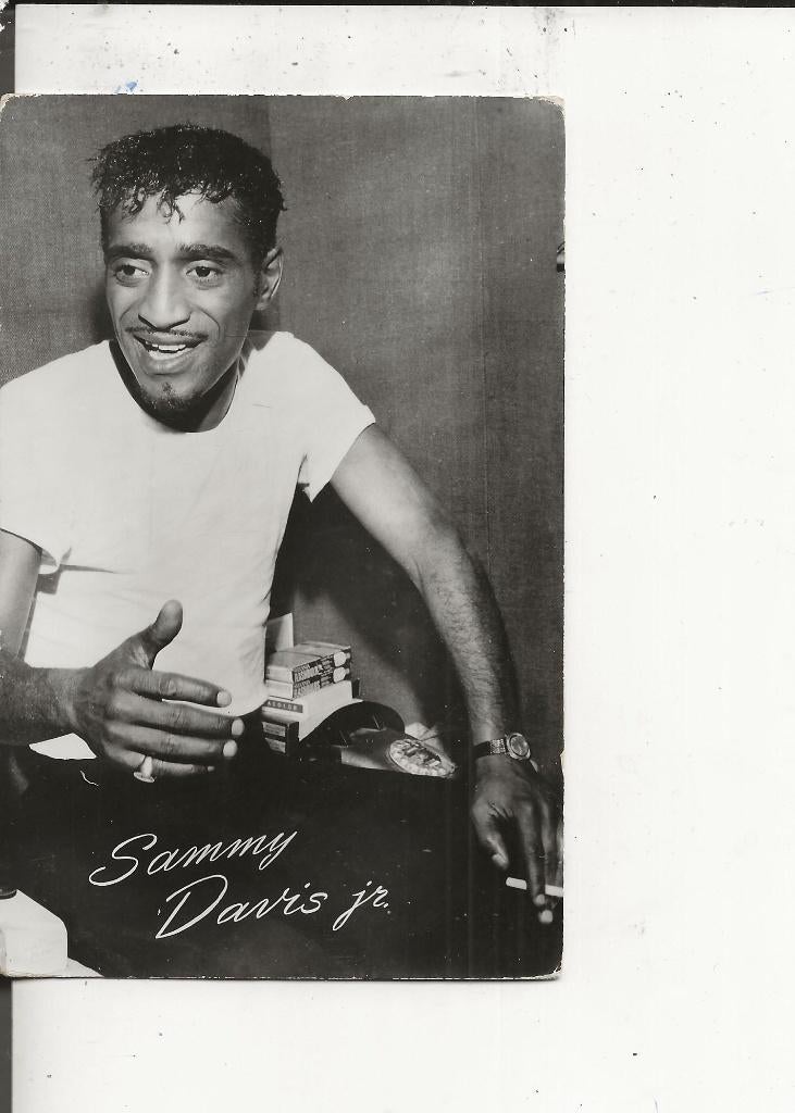 Sammy Davis jr met sigaret, Ophalen of Verzenden, 1940 tot 1960, Ongelopen, Sterren en Beroemdheden