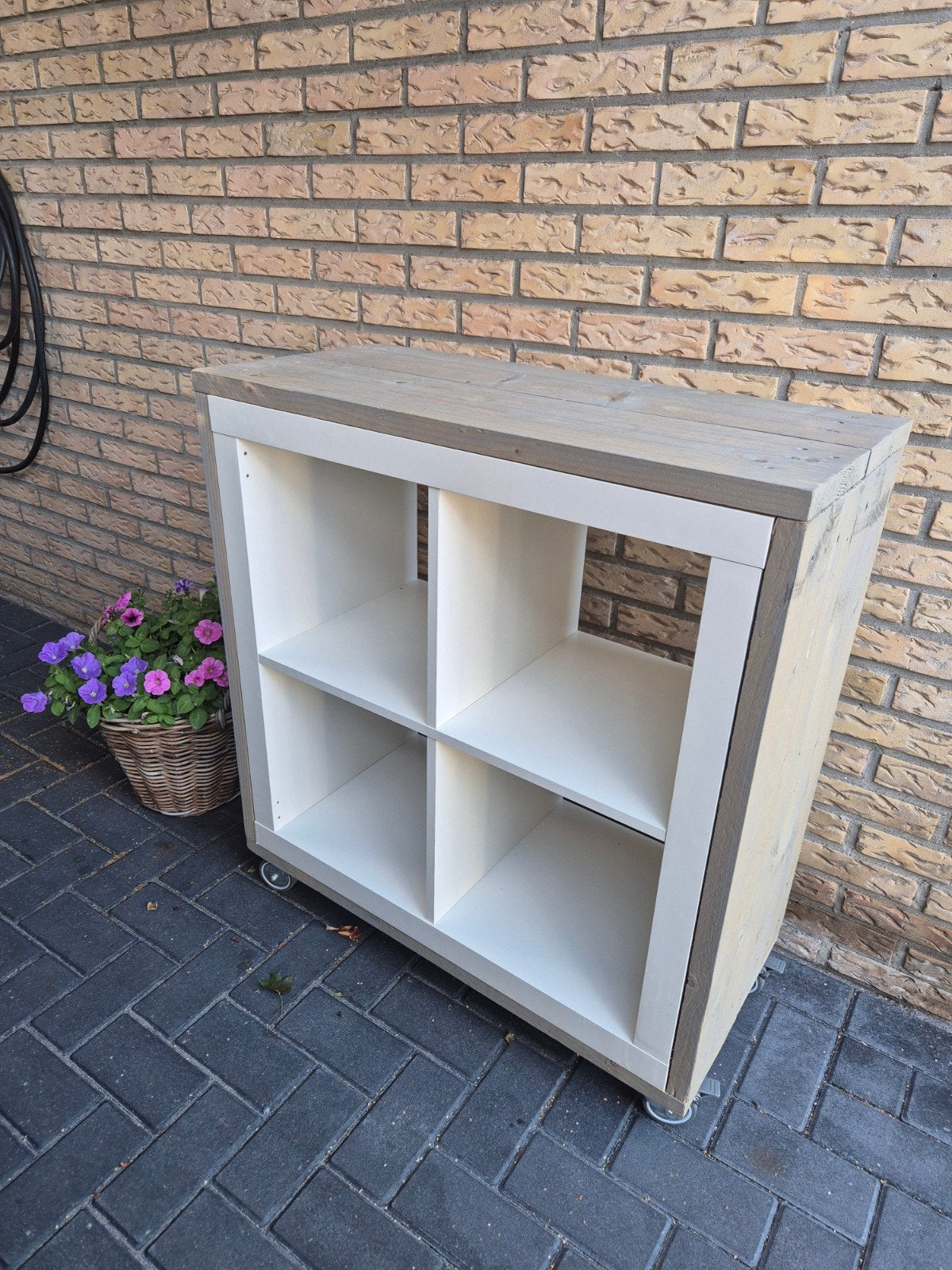 Zwenkwieltjes kast - 95x85 cm - Hout en wit, Ophalen, Gebruikt