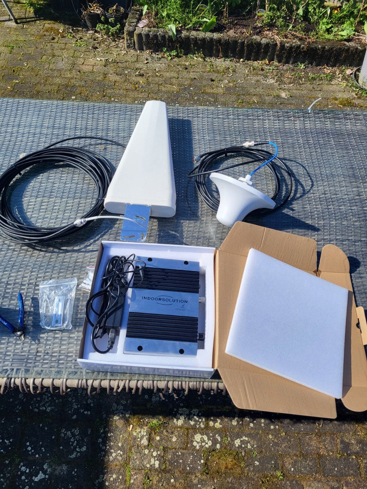 WCDMA Cell Phone Repeater Set met Antennes en Kabels, Ophalen of Verzenden, Zo goed als nieuw, Antenne