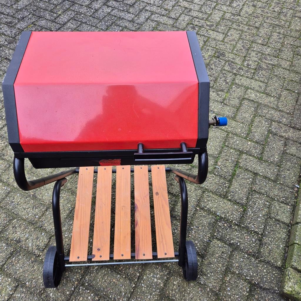 Gasbarbecue met lavastenen en wielen, Tuin en Terras, Gasbarbecues, Gebruikt, Ophalen of Verzenden