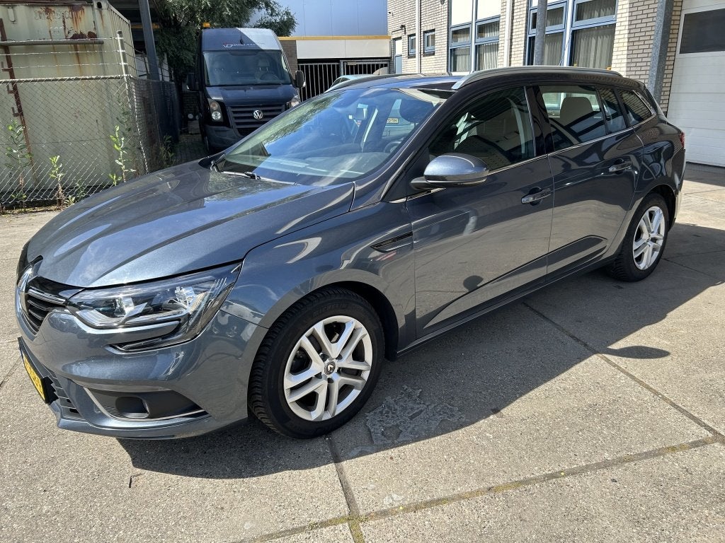 Renault Mégane Estate 1.3 TCe Zen navi (bj 2018), Auto's, Stof, Gebruikt, 4 cilinders, Met garantie (alle)