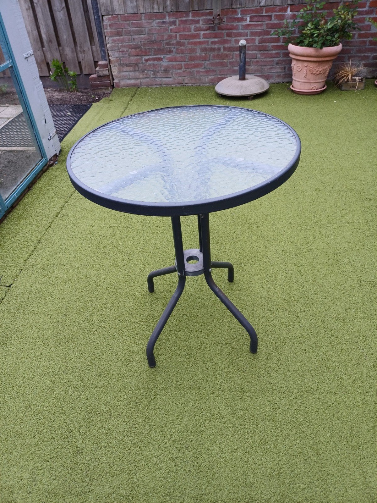 Ronde bijzettafel, Ophalen, Rond