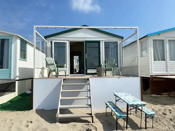 Strandhuisje IJmuiden te huur. Slapen óp het strand!, Vakantie, Vakantiehuizen | Nederland, 2 slaapkamers, Overige typen, Noord-Holland