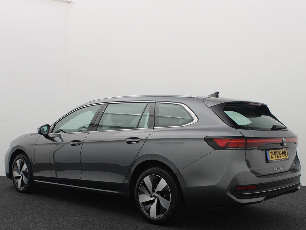 Volkswagen Passat Variant 1.5 eTSI Business NL-AUTO / TREKHA, Auto's, 4 cilinders, 150 pk, Automatische klimaatregeling, Origineel Nederlands
