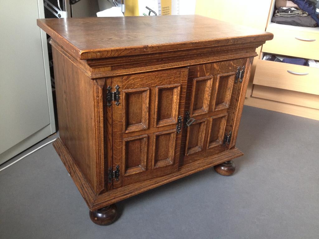 Groenlose TV meubel 77x48x66 cm, Antiek en Kunst, Antiek | Meubels | Kasten, Ophalen