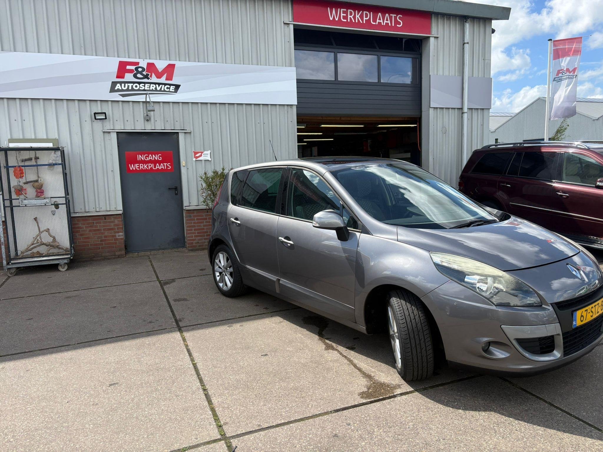 Renault Scénic 1.4 TCE Parisienne Clima, cruise, pano, pdc, Voorwielaandrijving, Euro 5, Stof, Gebruikt