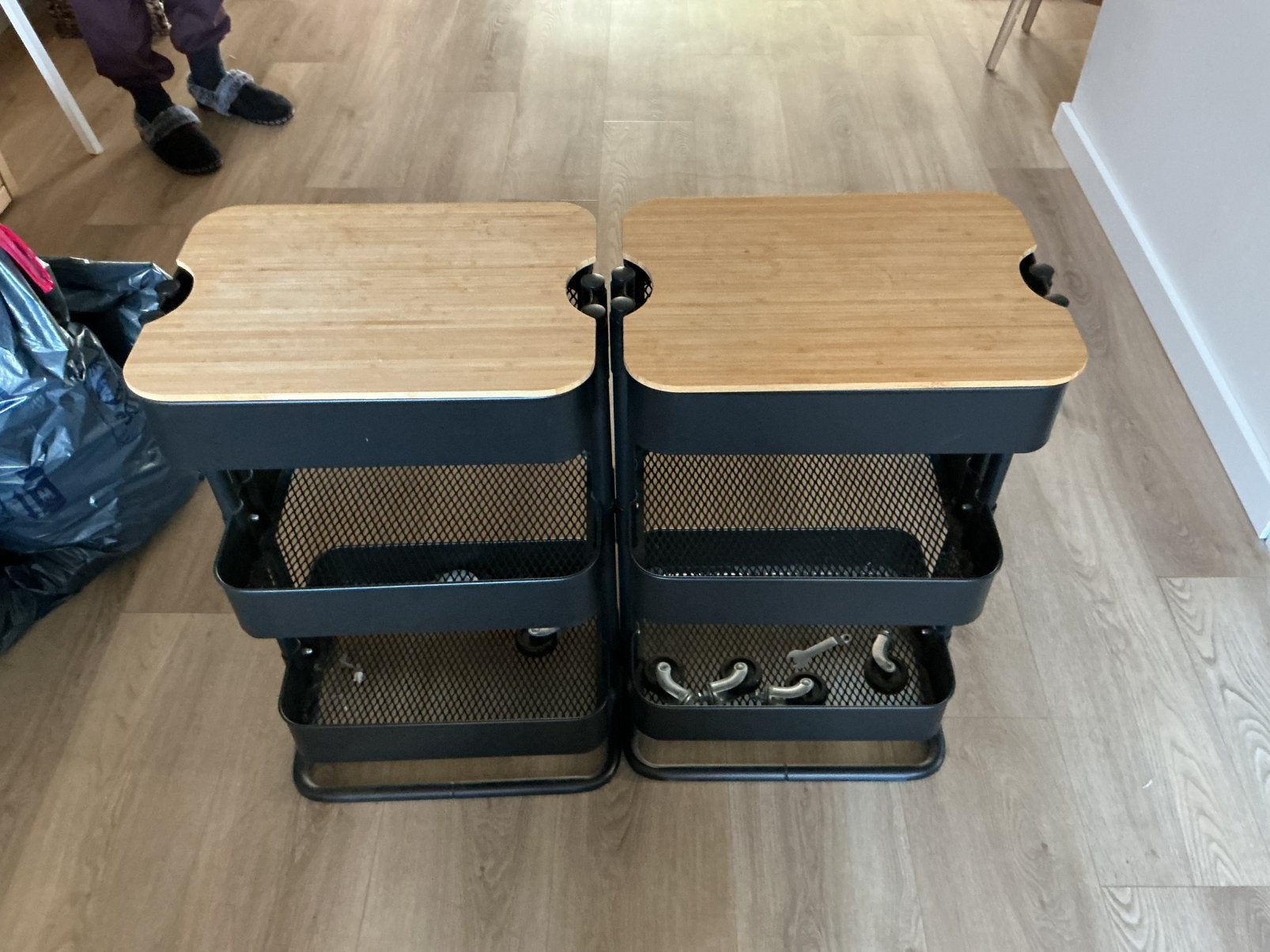 2 keukentrolley s nachtkastjes ikea, Ophalen, Zo goed als nieuw