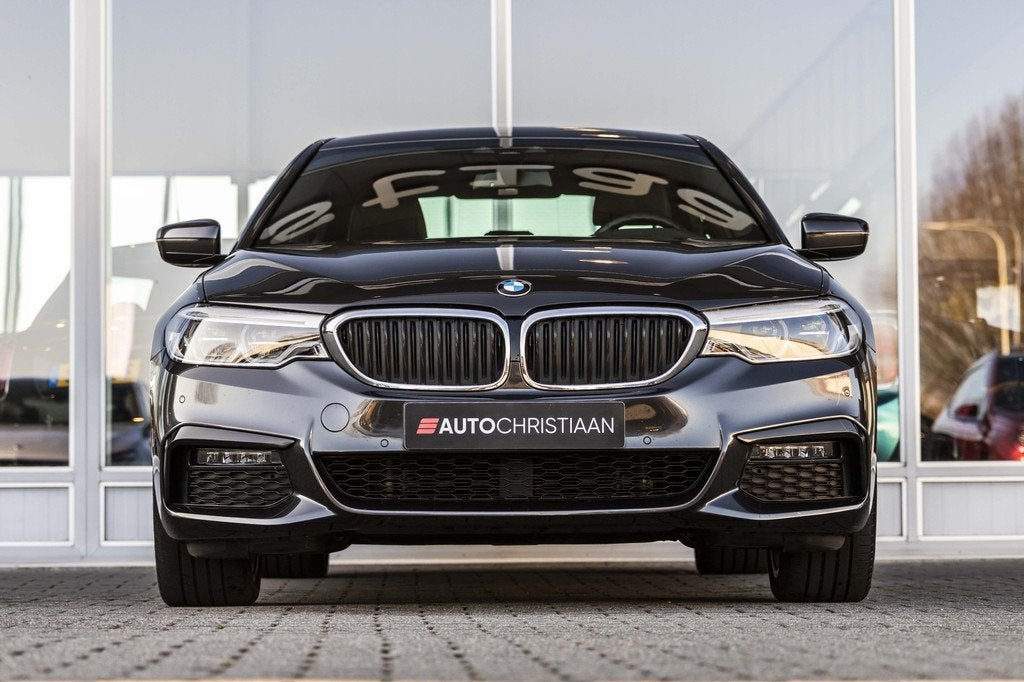 BMW 5 Serie 530e iPerformance eDrive M-Sport | Leder | Memor, Achterwielaandrijving, Gebruikt, 4 cilinders, Bedrijf