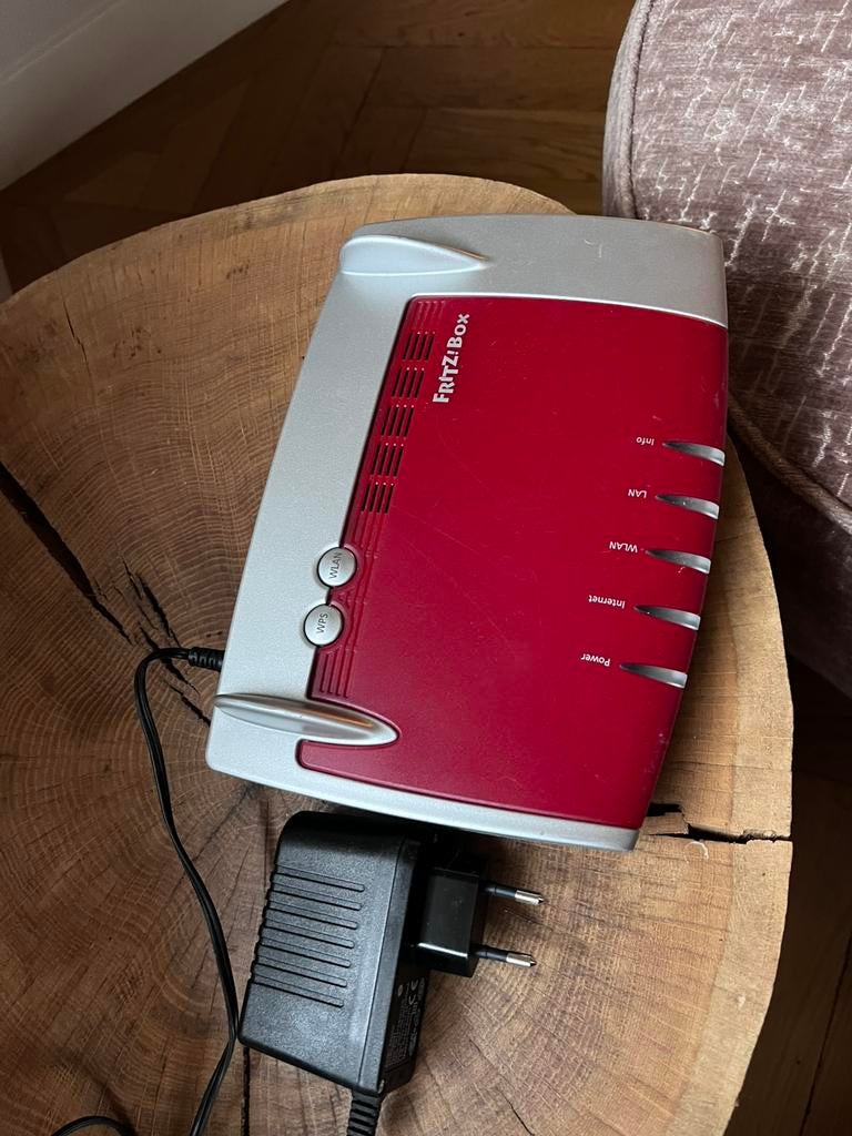 Fritz box 4040, Computers en Software, Routers en Modems, Ophalen, Zo goed als nieuw