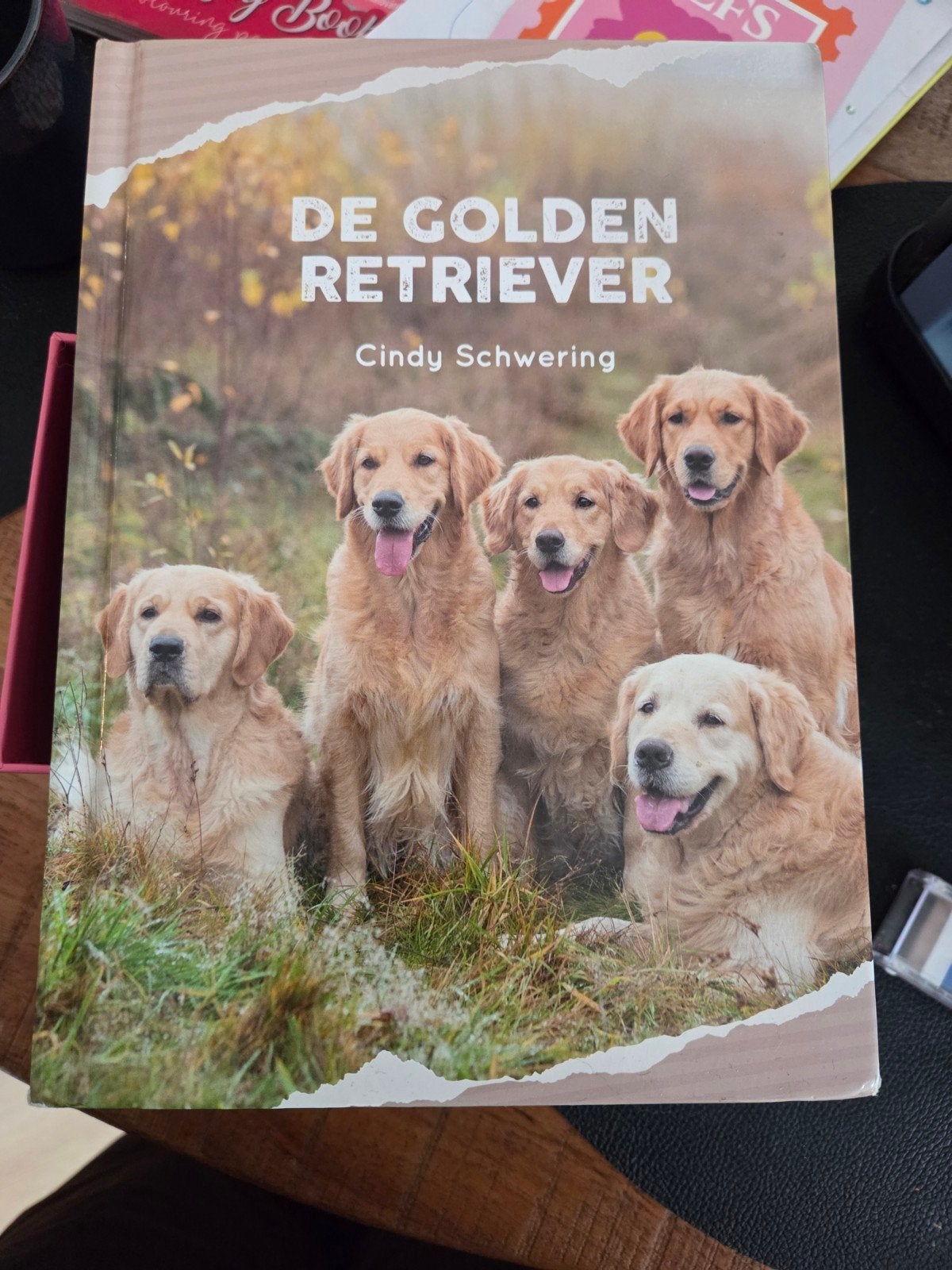 De golden retriever - Cindy Schwering, Ophalen of Verzenden, Zo goed als nieuw, Honden