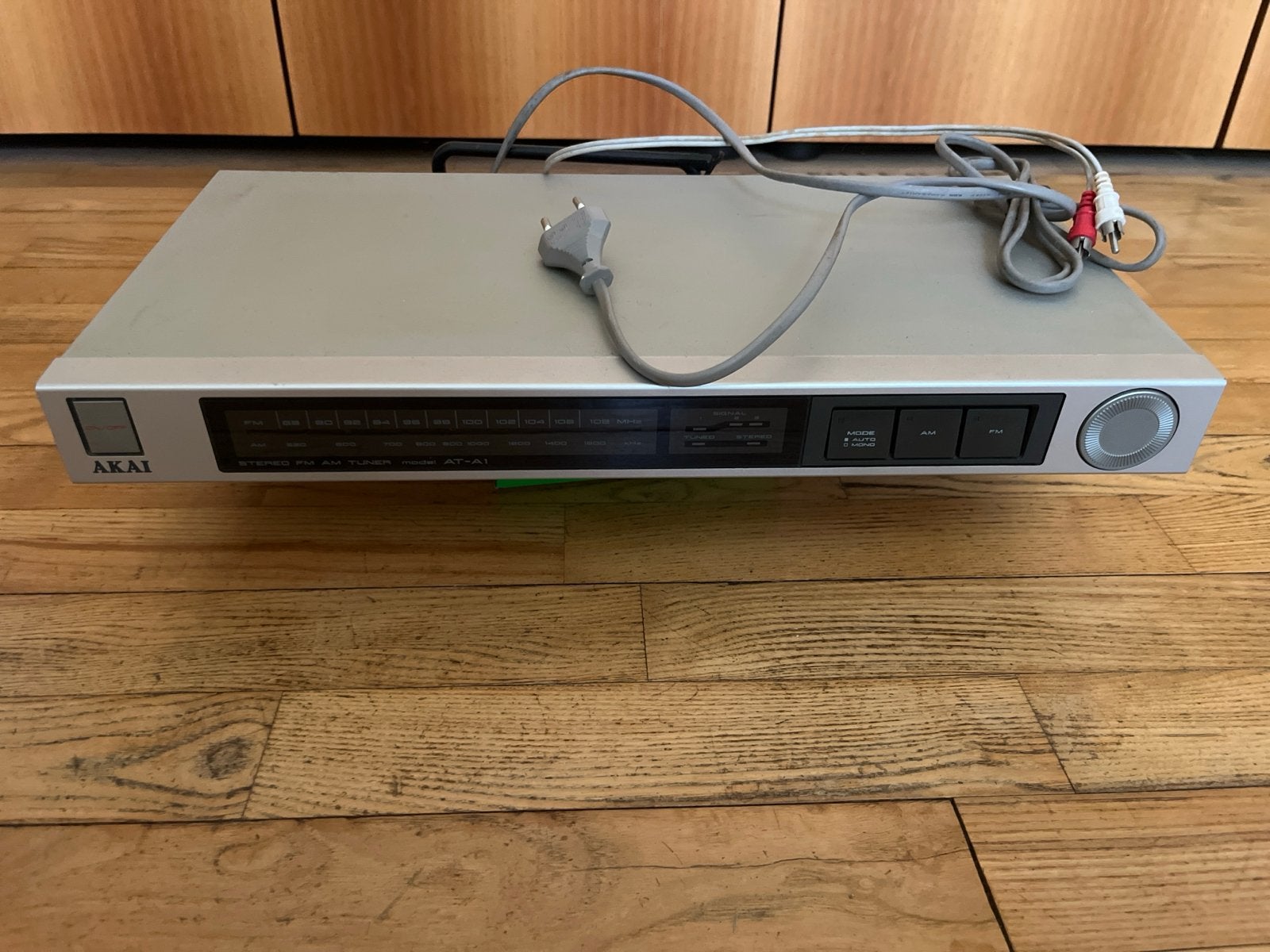 Akai AT-A1 Tuner - Vintage Analoge Radio Ontvanger, Ophalen, Gebruikt, Analoog