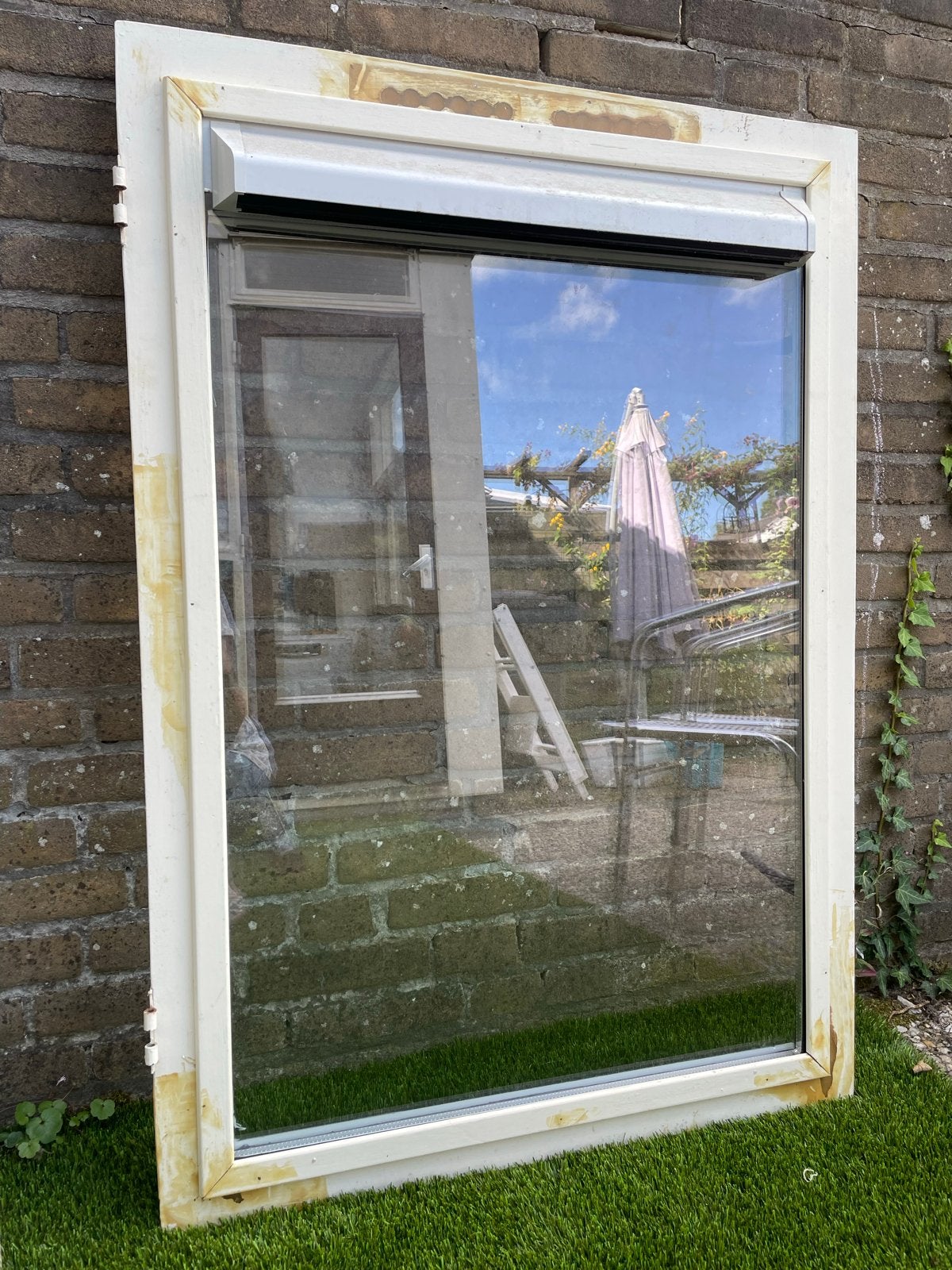 Gebruikt draai raam met dubbelglas en ventilatierooster, Doe-het-zelf en Verbouw, Glas en Ramen, Ophalen, Gevelraam of Ruit, Gebruikt