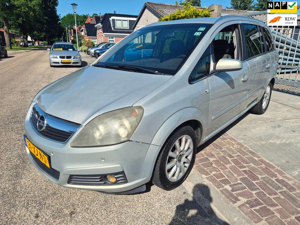 Opel Zafira 1.9 CDTi Cosmo 7 persoons,airco,pdc, Gebruikt, Zwart, 4 cilinders, Origineel Nederlands