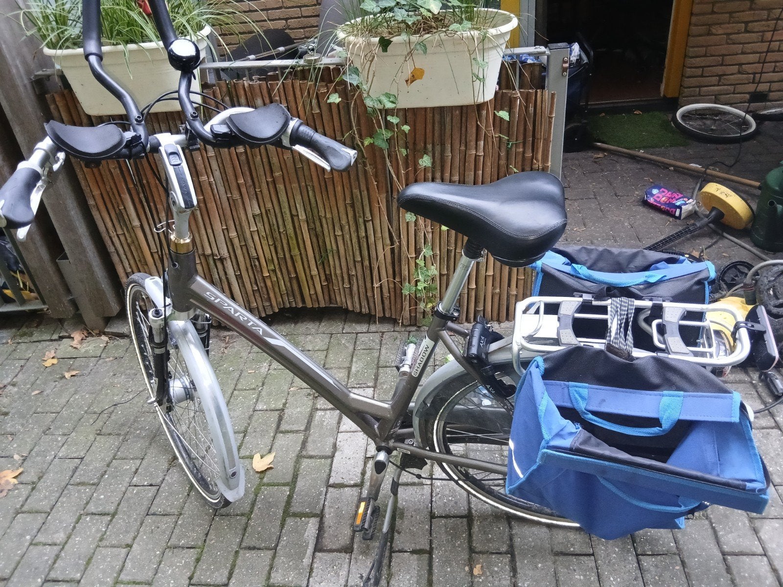Sparta fiets met lage instap en fietstassen, Sparta, Velgrem, (Extra) lage instap, Ophalen of Verzenden