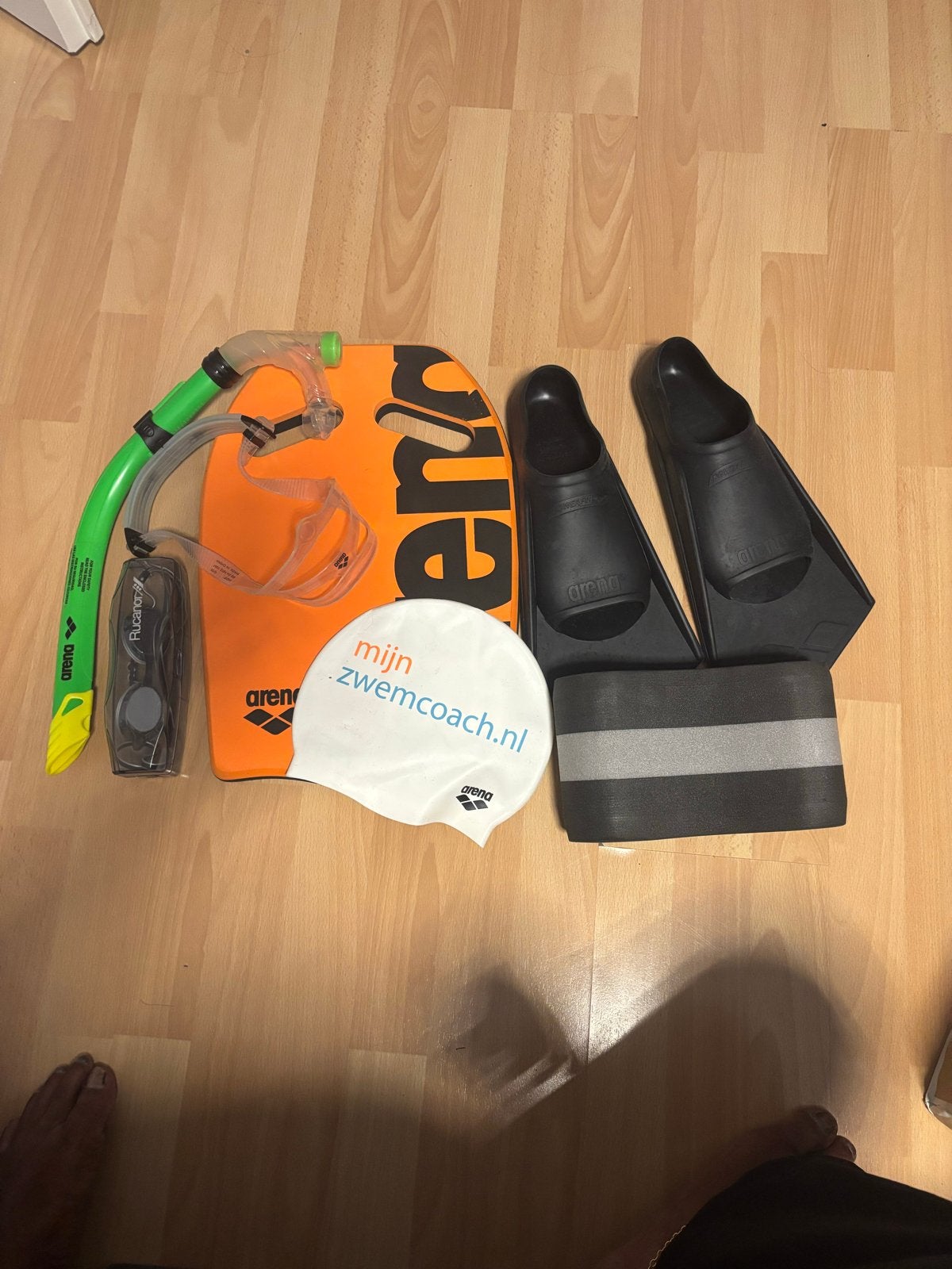 Zwemsetje met flippers maat 42, snorkel, duikbril en plank, Ophalen of Verzenden, Gebruikt, Zwem- of Duikvliezen
