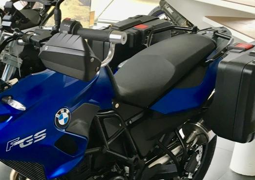 Laag zadel voor BMW F700 GS - Comfortabel en origineel, Motoren, Ophalen of Verzenden