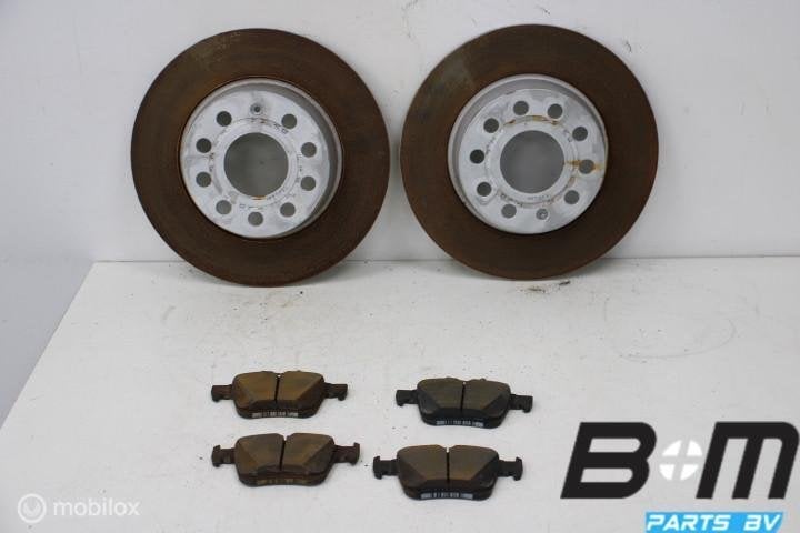 Set schijven + blokken achterzijde VW Golf 7 1K0615601AA, Auto-onderdelen, Gebruikt