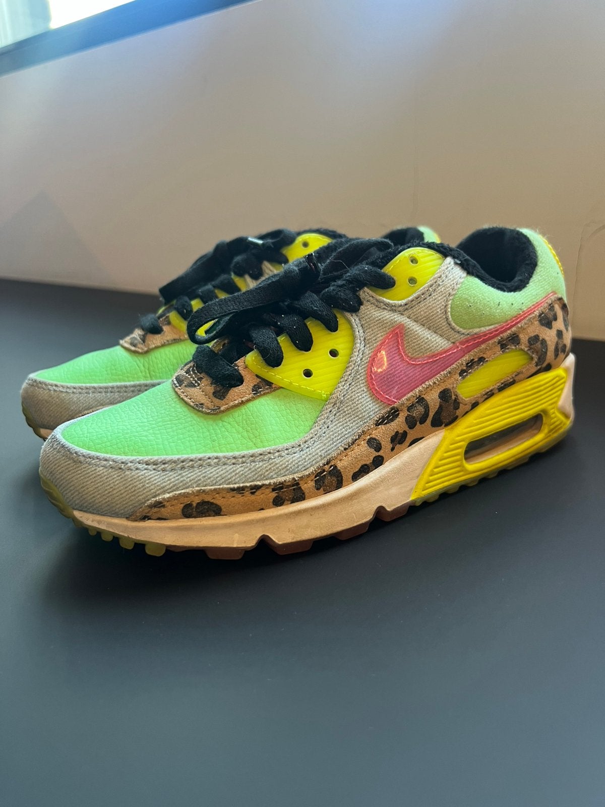 Nike W Air Max 90 LX Groen - Dames Sneaker - Maat 38, Kleding | Dames, Schoenen, Ophalen of Verzenden, Zo goed als nieuw, Overige typen