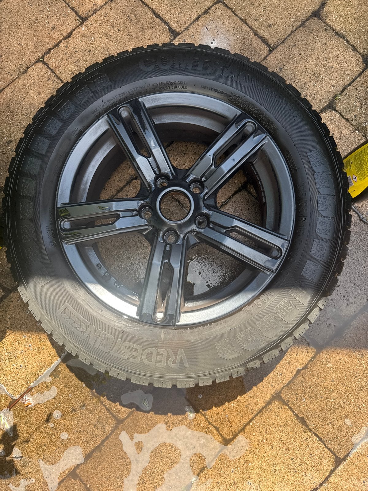 Complete set 4 Vredestein winterbanden met velgen en bouten, Auto-onderdelen, 16 inch, Banden en Velgen, Personenwagen, Gebruikt