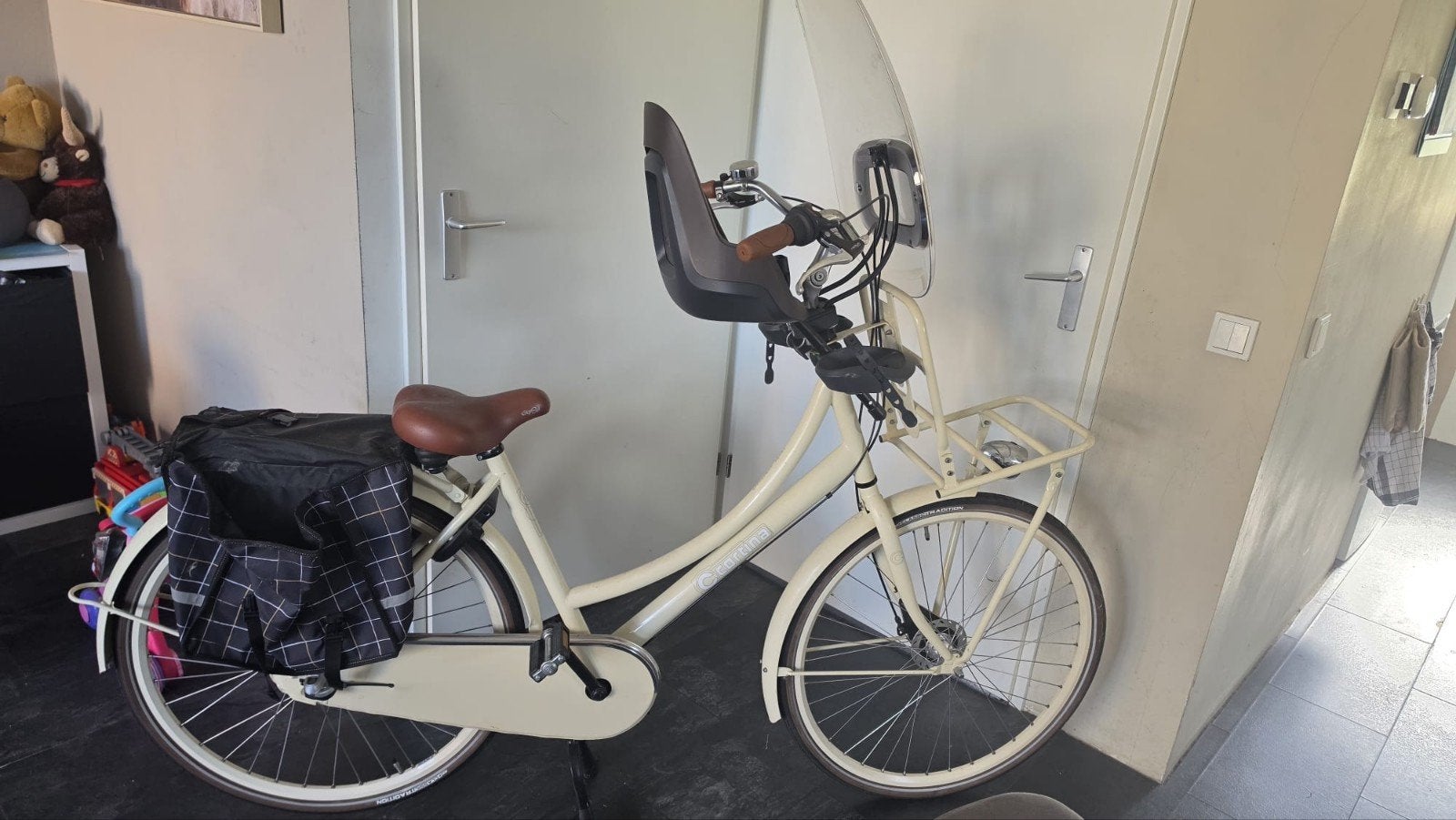 Mooie moederfiets met lage instap, kinderzitje en tas, Ophalen