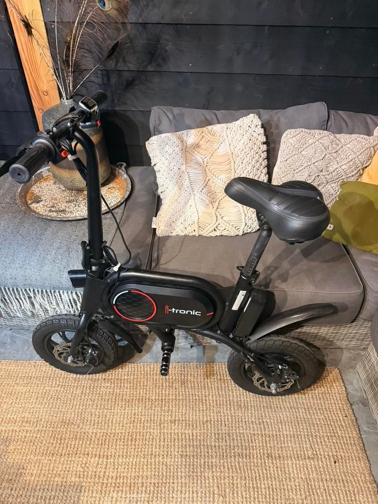 I tronic gashendel vouwfiets electrice, Ophalen, Zo goed als nieuw, 30 tot 50 km per accu, Overige merken
