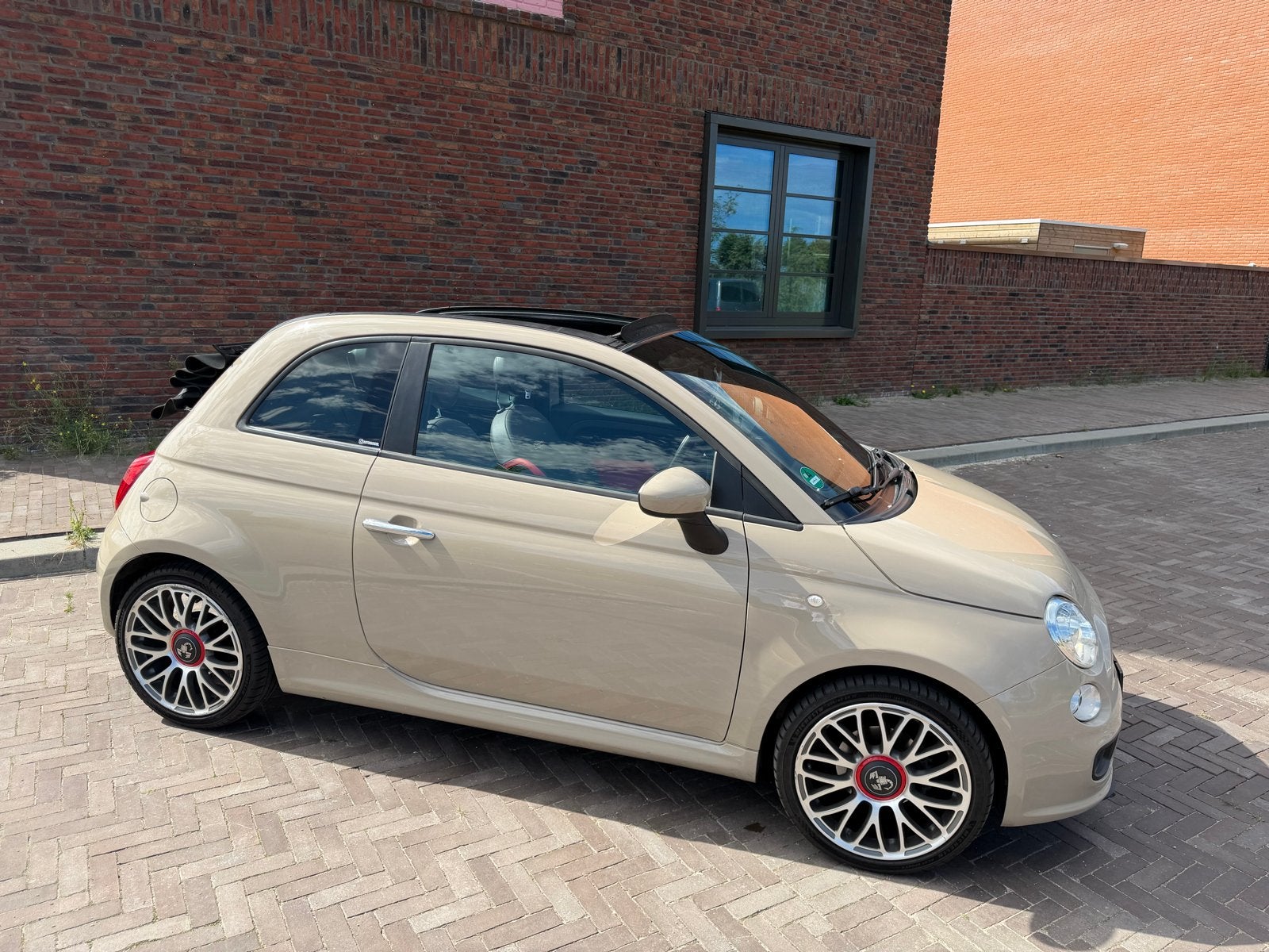Fiat 500C SPORT Twinair Turbo 80pk 2014 cappuccino, Stof, Bruin, Origineel Nederlands, Handgeschakeld