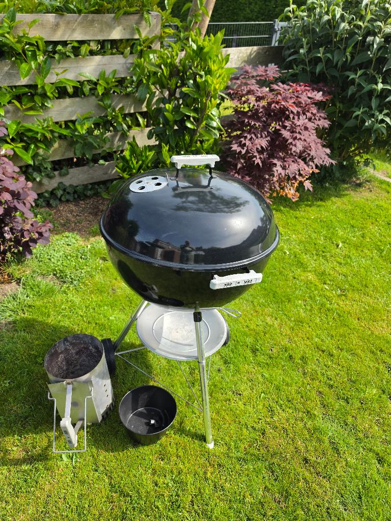 Weber Kettle 57cm  met starter en hoes, Ophalen, Gebruikt, Weber, Met accessoires
