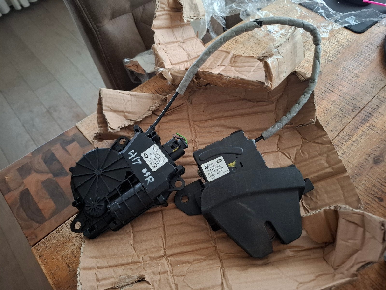 Land Rover achterklep vergrendeling, Ophalen of Verzenden, Gebruikt, Land Rover