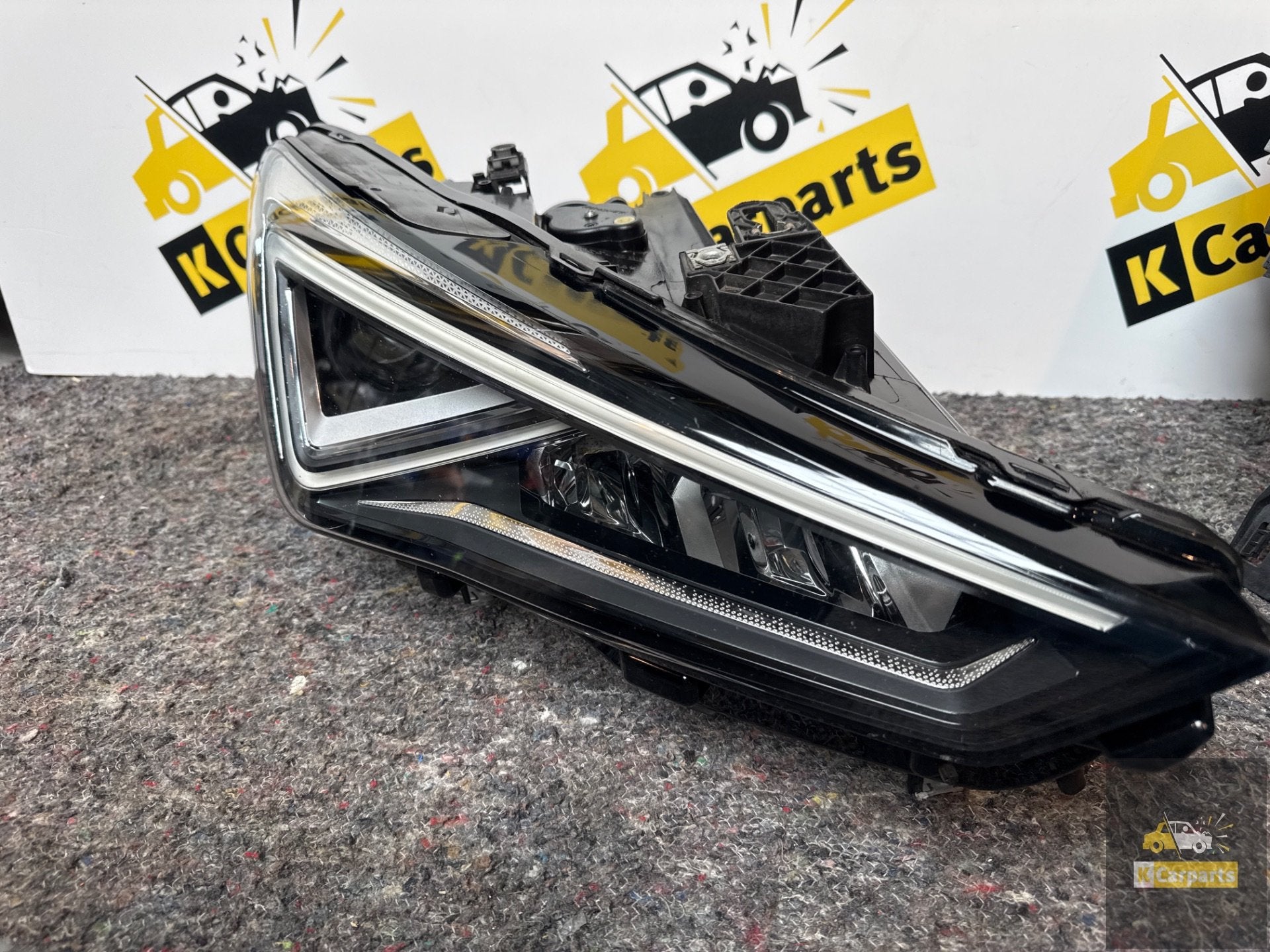 Cupra Formentor Full Led Koplamp rechts 5FG941774 lamp