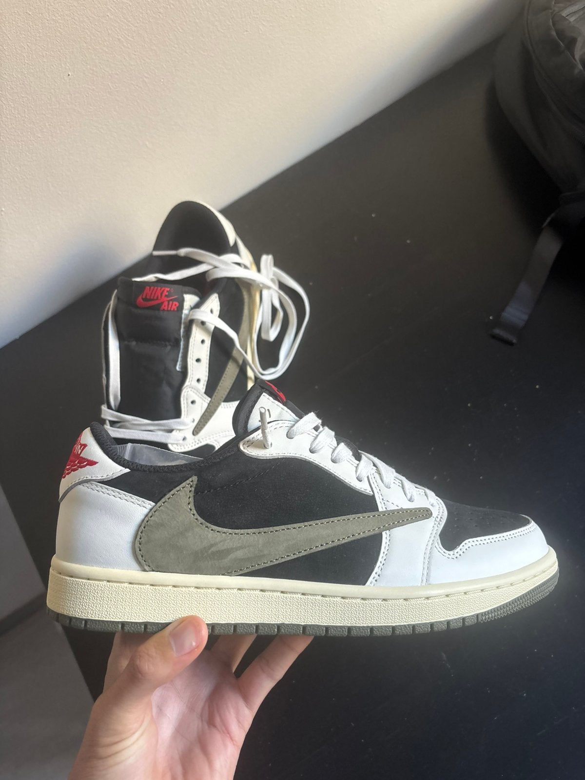 Travis Scott x Air Jordan 1 Low OG "Olive", Kleding | Heren, Schoenen, Zwart, Nike, Nieuw, Ophalen of Verzenden