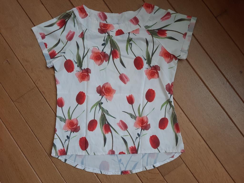 Bloes creme met roosjes en tulpen maat L - nieuw -, Kleding | Dames, Ophalen of Verzenden, Nieuw, Maat 42/44 (L), Beige